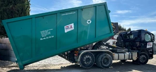 livraison d'agregat de carrière lors des rotations de benne